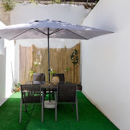 Beautiful And Spacious Apartment In Pagrati Ateny Zewnętrze zdjęcie